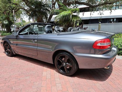 Used 2004 Volvo C70 HT FWD image 5