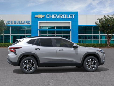 New 2026 Chevrolet Trax LT w/ Driver Confidence Package image 40
