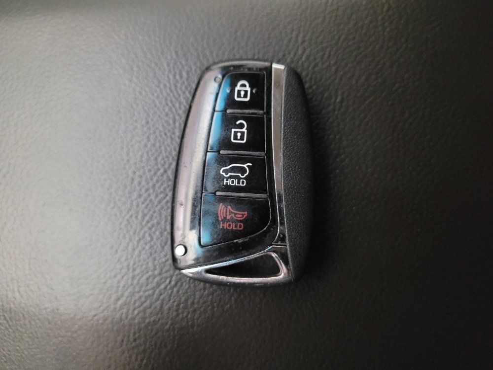 Used 2016 Hyundai Santa Fe Limited FWD image 32