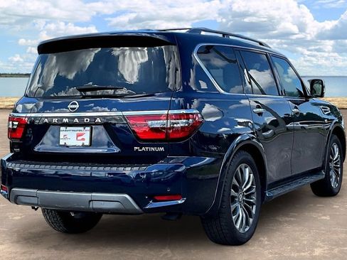 Used 2022 Nissan Armada Platinum w/ Captain's Chairs Package RWD image 4