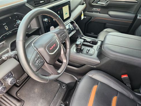 Used 2025 GMC Sierra 1500 AT4 AWD/4WD image 13