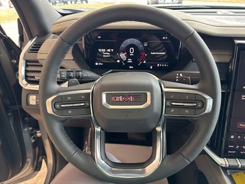 New 2026 GMC Acadia Elevation image 17