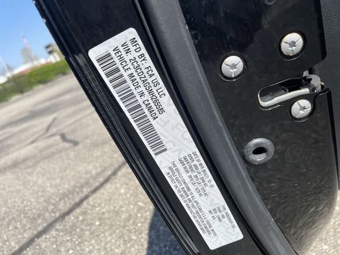 Used 2022 Dodge Challenger SXT RWD image 30