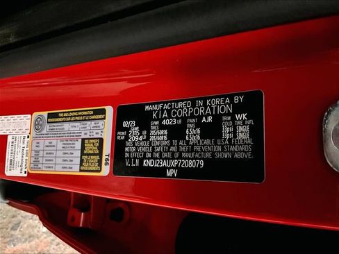 Used 2023 Kia Soul LX w/ LX Technology Package FWD image 32