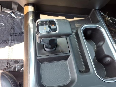 Used 2023 Chevrolet Silverado 1500 High Country AWD/4WD image 13