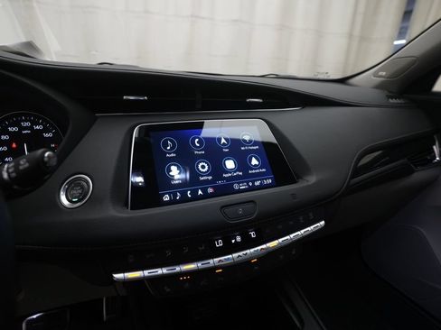 Used 2021 Cadillac XT4 Premium Luxury AWD/4WD image 6