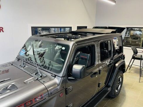 Used 2022 Jeep Wrangler Unlimited Rubicon w/ Steel Bumper Group AWD/4WD image 3