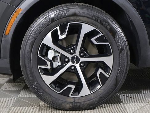 Used 2025 Kia Sportage EX w/ Premium Package AWD/4WD image 23