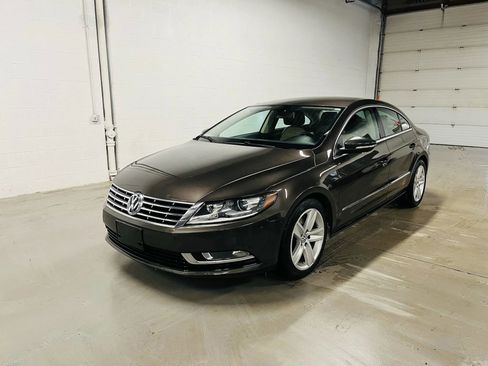 Used 2015 Volkswagen CC Sport image 2