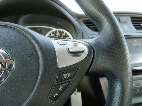 Used 2019 Nissan Sentra S image 23