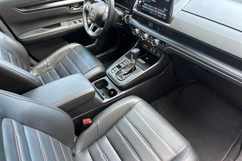Used 2025 Honda CR-V Sport-L image 18