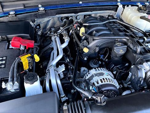 Used 2025 Jeep Gladiator Sport AWD/4WD image 33