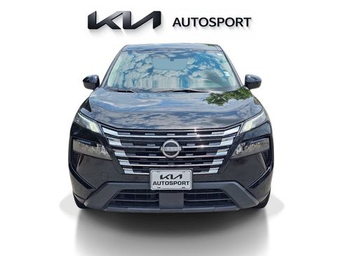 Used 2024 Nissan Rogue SV FWD image 2