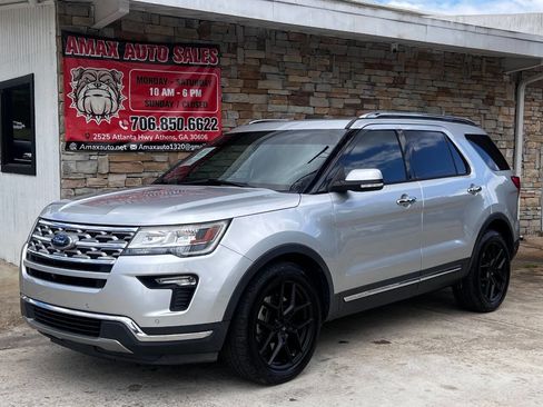 Used 2019 Ford Explorer Limited w/ Class III Trailer Tow Package FWD image 2