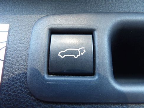 Used 2023 Toyota Highlander Bronze Edition image 30