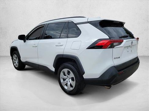 Used 2021 Toyota RAV4 LE FWD image 7