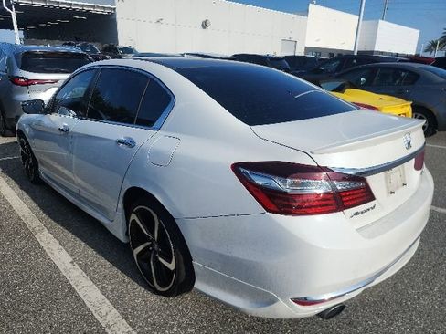 Used 2016 Honda Accord Sport image 3