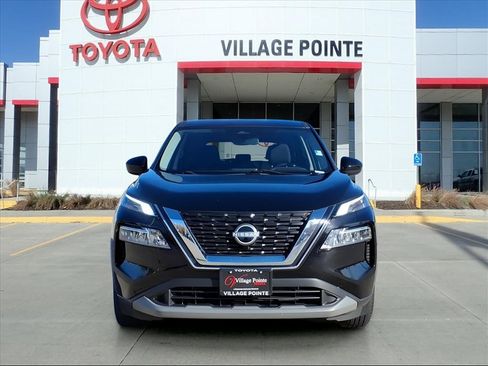 Used 2023 Nissan Rogue SV image 10