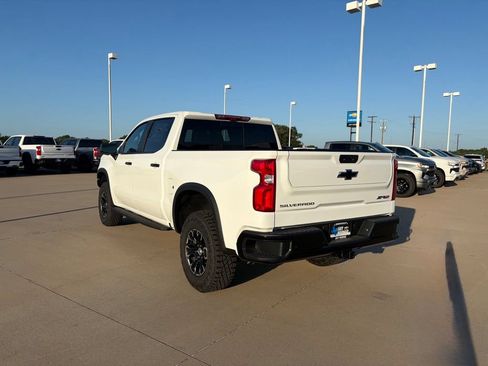 New 2026 Chevrolet Silverado 1500 ZR2 AWD/4WD image 3