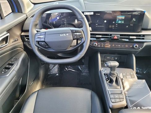 New 2026 Kia Sportage SX image 8