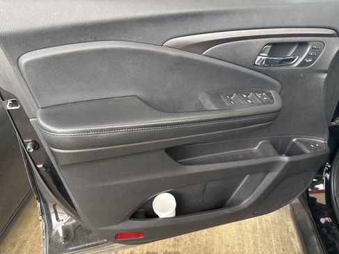 Used 2022 Honda Pilot Special Edition image 12