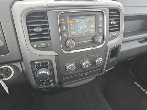 Used 2018 RAM 1500 Express w/ Express Value Package image 34