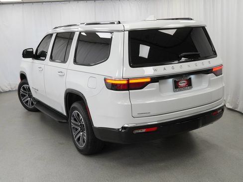 Certified 2023 Jeep Wagoneer 4WD w/ Premium Group I image 12