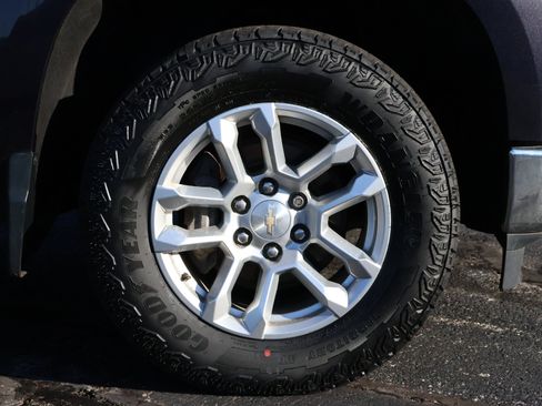 Used 2023 Chevrolet Silverado 1500 LT AWD/4WD image 23