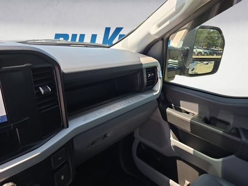 Used 2023 Ford F250 XL w/ XL Chrome Package AWD/4WD image 10