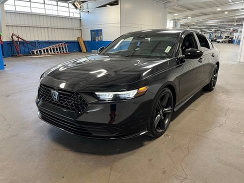 Used 2024 Honda Accord Sport image 7