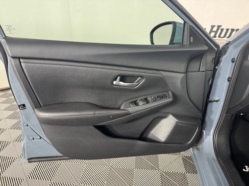 Used 2024 Nissan Sentra SV FWD image 11