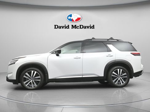 Used 2025 Nissan Pathfinder Platinum w/ Cargo Package AWD/4WD image 33