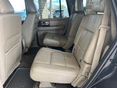 Used 2012 Lincoln Navigator 2WD image 30
