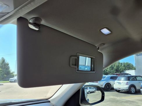 Used 2021 Volkswagen Atlas SE FWD image 27