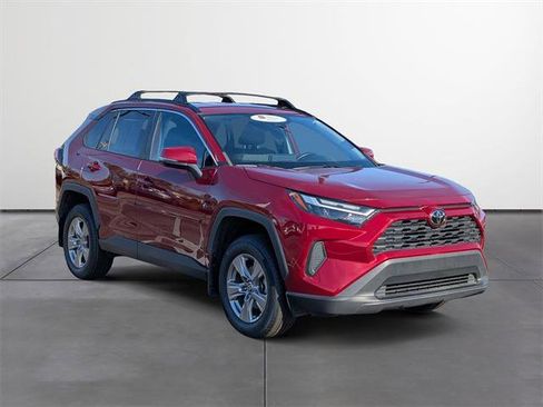 Used 2022 Toyota RAV4 XLE image 7