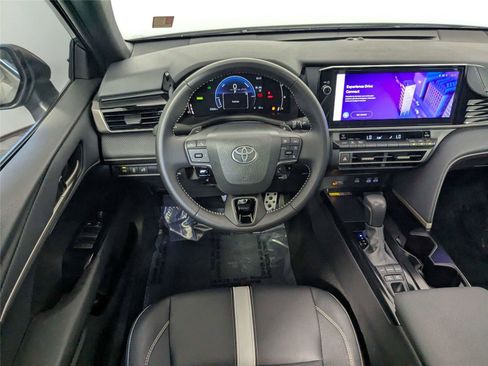 Certified 2025 Toyota Camry SE FWD image 38