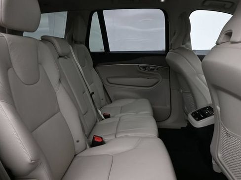 Used 2024 Volvo XC90 B5 Plus w/ Protection Package AWD/4WD image 31