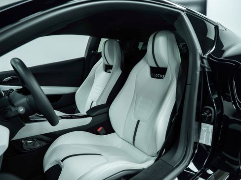 New 2025 Lotus Emira image 21