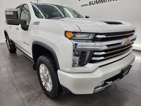 Used 2022 Chevrolet Silverado 2500 High Country w/ Safety Package II image 2