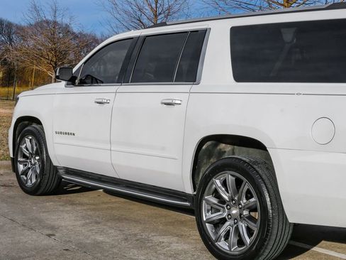 Used 2019 Chevrolet Suburban Premier image 19