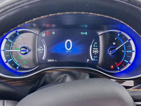 Used 2022 Chrysler Pacifica Pinnacle FWD image 12