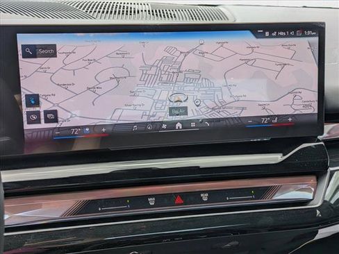 Used 2025 BMW i5 xDrive40 w/ Premium Package image 11