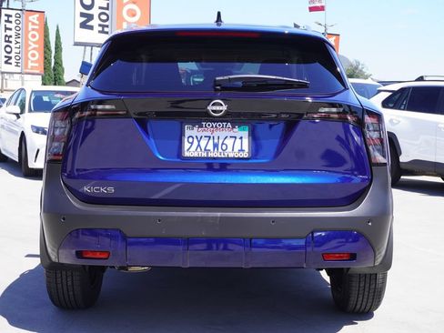 Used 2026 Nissan Kicks SV FWD image 6