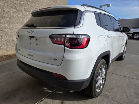 Used 2022 Jeep Compass Latitude image 4