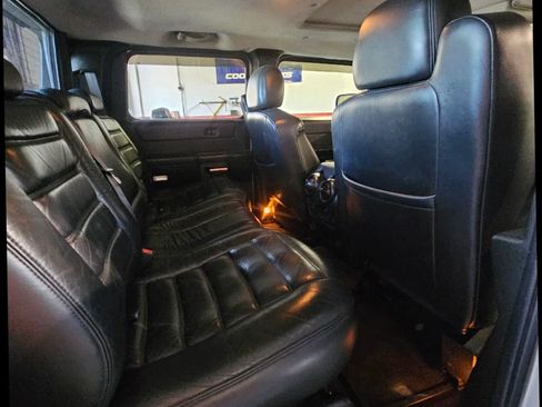 Used 2005 HUMMER H2 SUT w/ Preferred Equipment Group AWD/4WD image 21