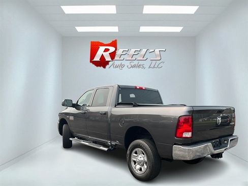Used 2018 RAM 2500 Tradesman w/ Chrome Appearance Group AWD/4WD image 9