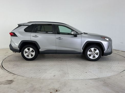 Used 2021 Toyota RAV4 XLE FWD image 8