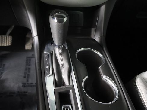 Used 2019 Chevrolet Equinox LS AWD/4WD image 42