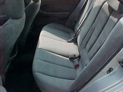 Used 2005 Hyundai Elantra GLS FWD image 22