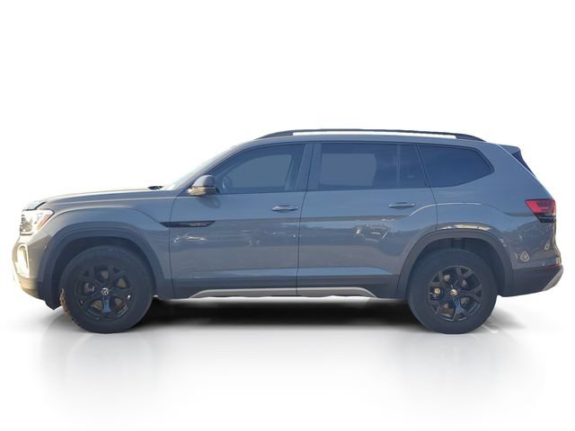 Used 2024 Volkswagen Atlas Peak Edition SEL AWD/4WD image 4